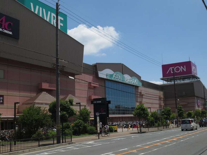 ショッピングセンター　イオン茨木（ショッピングセンター）まで350m