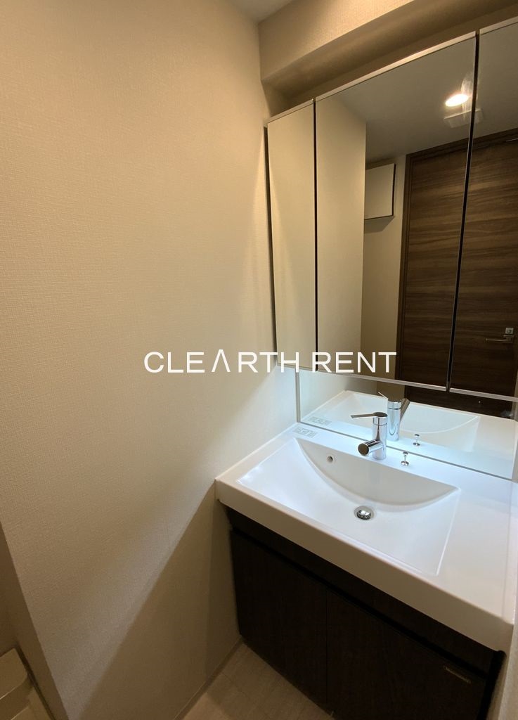 洗面設備　使い勝手のいい独立洗面台