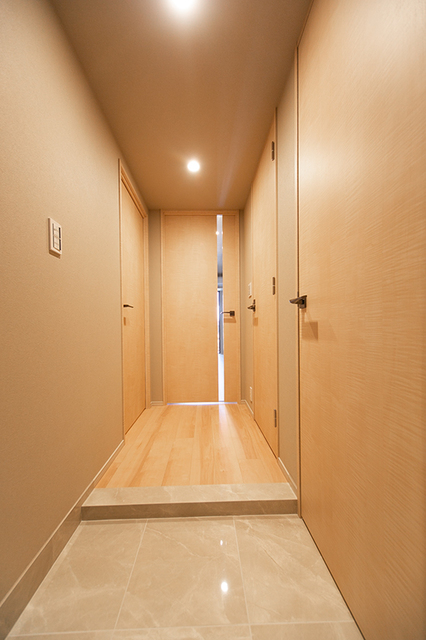 玄関　※写真は同タイプ住戸です。