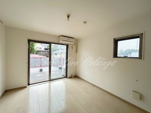 居室・リビング　12.4帖の洋室♪