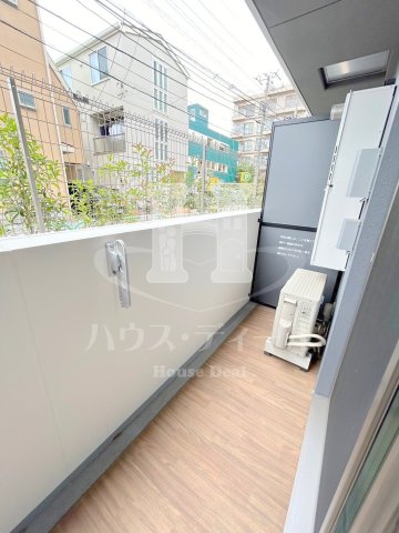 バルコニー　外からの目が気にならないバルコニーで洗濯物が干せます