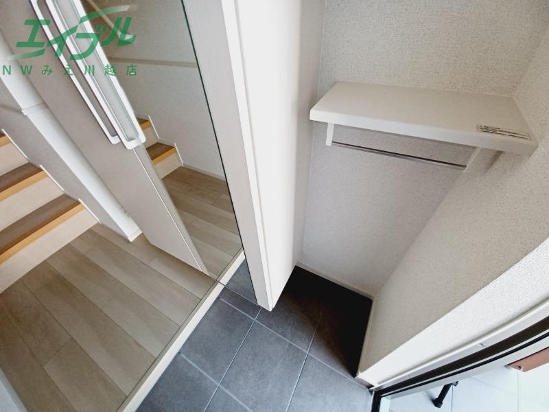 玄関　同型別部屋参考写真です