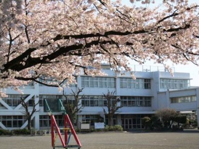小学校　昭島市立中神小学校（小学校）まで626m