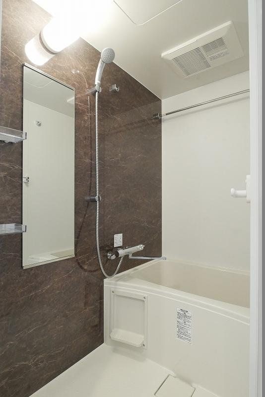 バス・シャワールーム　室内