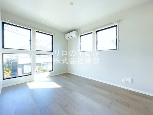 その他　２面採光なので、明るく風通しのよい過ごしやすいお部屋です♪