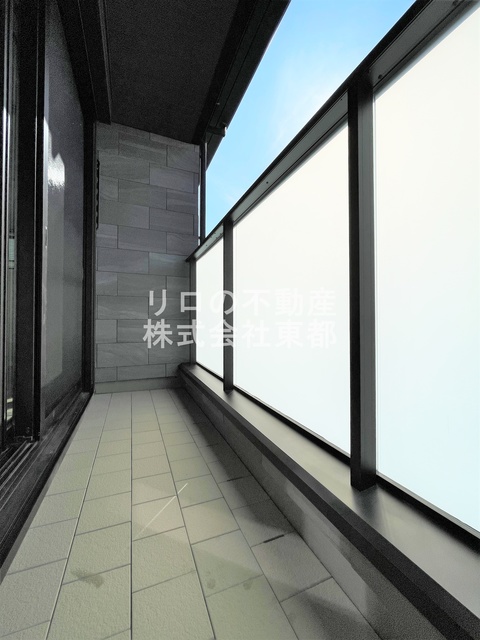 バルコニー　バルコニーがあるので洗濯物を太陽の下で干すことができます♪