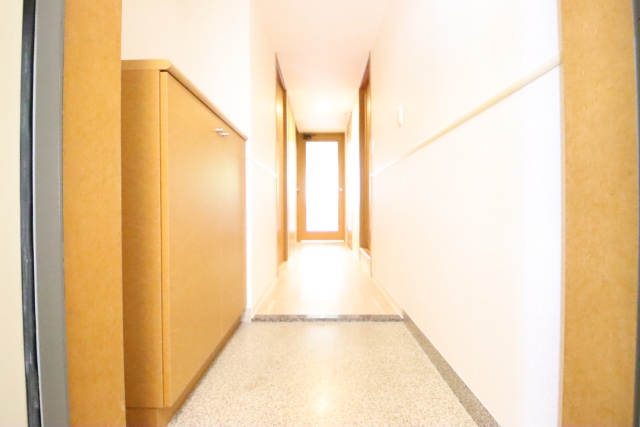 玄関　※別室の参考写真の為、現況優先です。