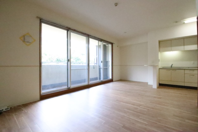 居室・リビング　※別室の参考写真の為、現況優先です。