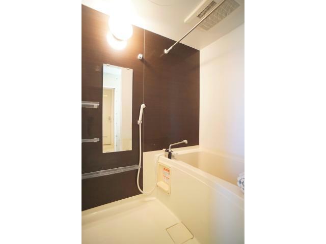 バス・シャワールーム　追い焚き機能あり