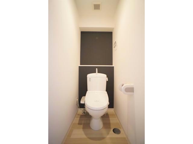 トイレ　温水洗浄便座