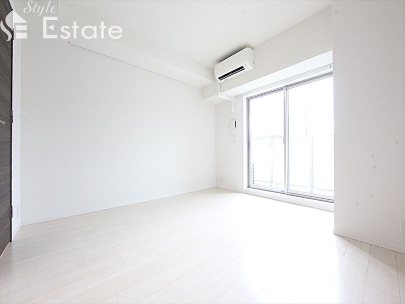 居室・リビング　内装