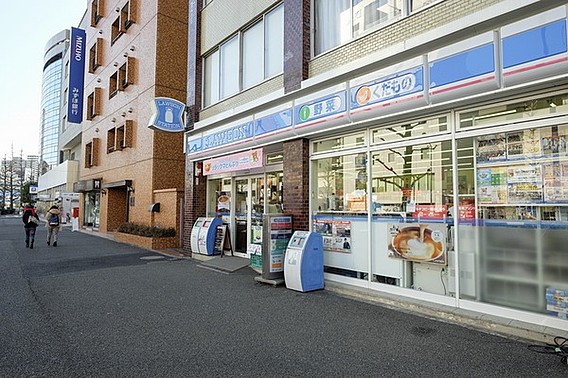 コンビニ　ローソンメトロス江戸川橋店（コンビニ）まで221m