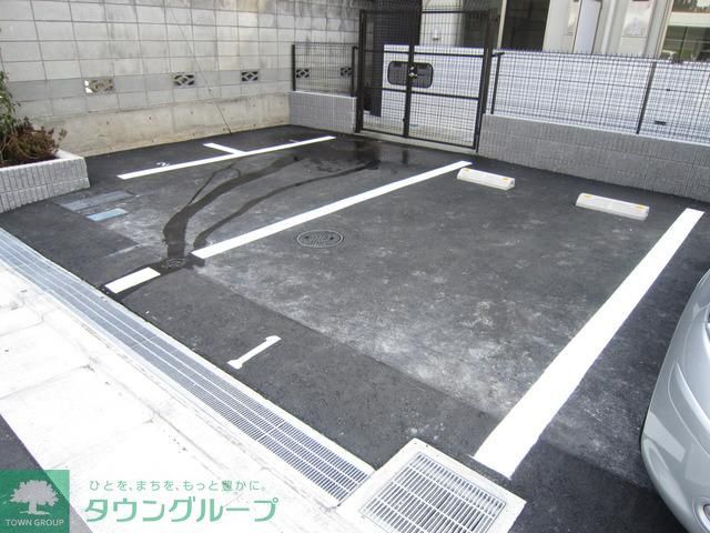 駐車場　敷地内駐車場