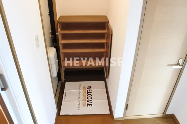 玄関　※同物件反転タイプの写真でございます※現況を優先します※