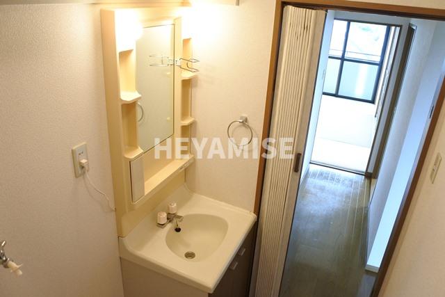 洗面設備　※同物件反転タイプの写真でございます※現況を優先します※