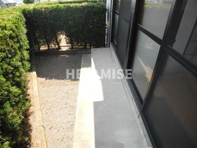 庭　※同物件反転タイプの写真でございます※現況を優先します※