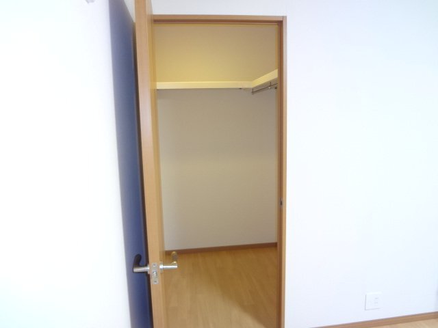 収納　ウォークインクローゼット