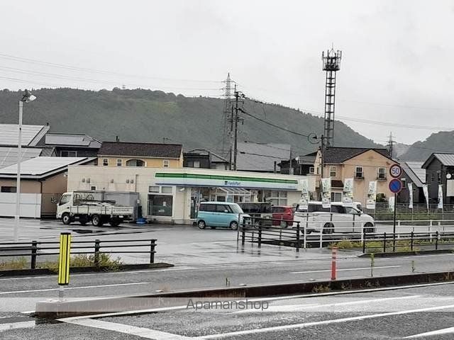 コンビニ　ファミリーマート加治木インター（コンビニ）まで450m