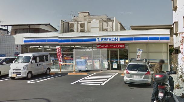 コンビニ　ローソン L H鎌田三丁目店（コンビニ）まで390m