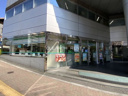 コンビニ　ファミリーマート 護国寺駅前店（コンビニ）まで201m