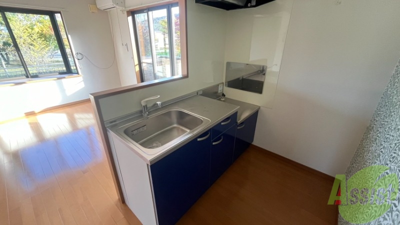 キッチン　キッチンです。広いシンクとコンロが設置可能です。