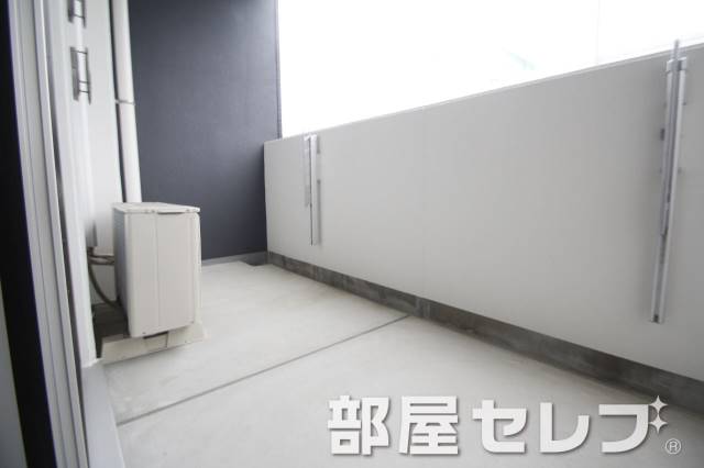 バルコニー　。