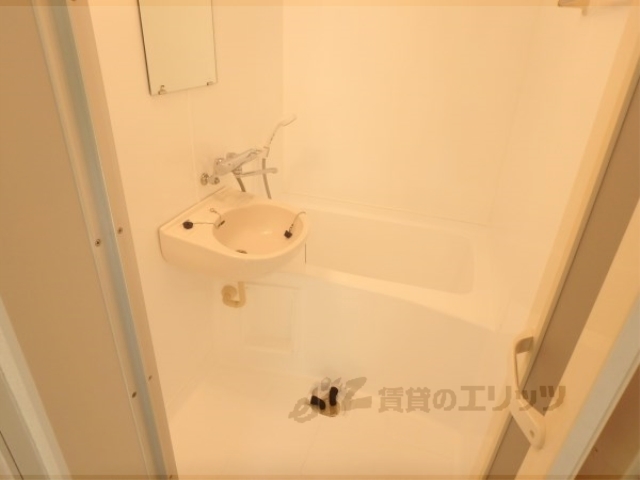 バス・シャワールーム　バス