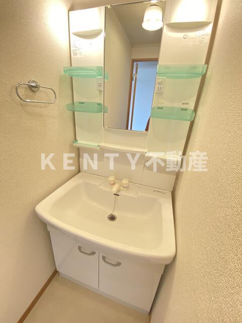 洗面設備　使いやすい洗面所です