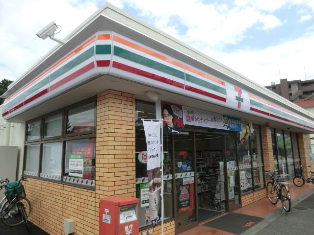 コンビニ　セブンイレブンさいたま辻1丁目店（コンビニ）まで437m