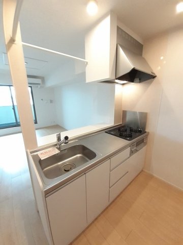 キッチン　コンパクトなキッチンで掃除もラクラク