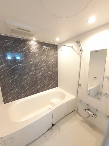 バス・シャワールーム　ゆったり過ごせるお風呂です