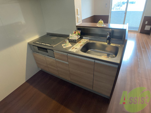 キッチン　キッチンはＩＨ　クッキングヒーターです。