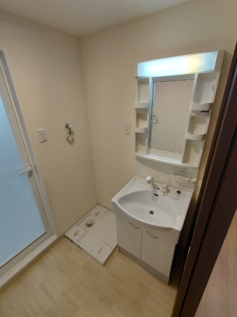 洗面設備　同タイプ