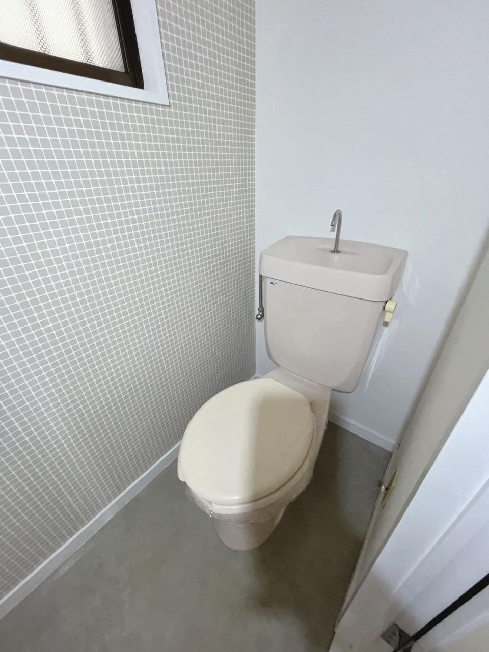 トイレ　トイレ