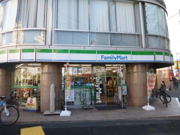 コンビニ　ファミリーマート 渋谷富ヶ谷一丁目店（コンビニ）まで620m