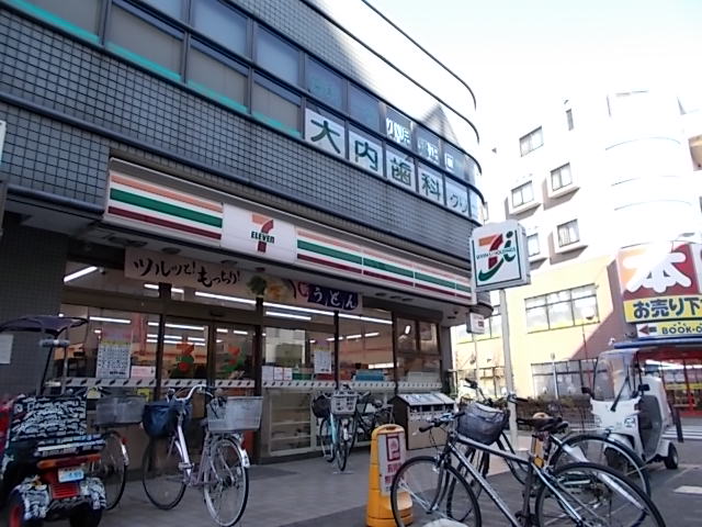 コンビニ　セブン‐イレブン練馬高野台駅前店（コンビニ）まで596m