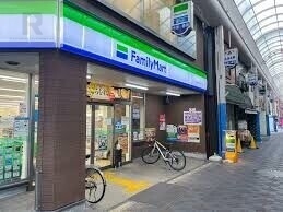 コンビニ　ファミリーマート東成しんみちロード店（コンビニ）まで324m
