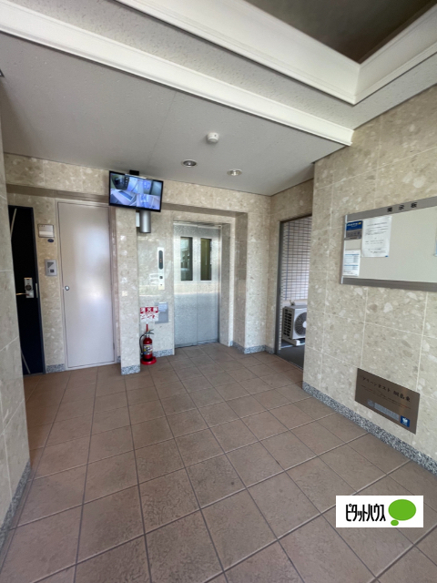 ロビー　オートロック完備