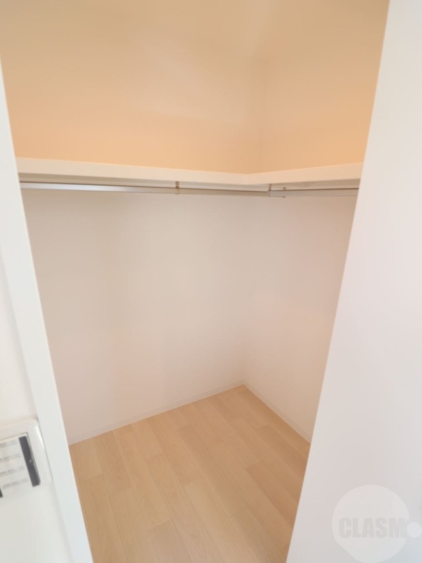 収納　ウォークインクローゼット