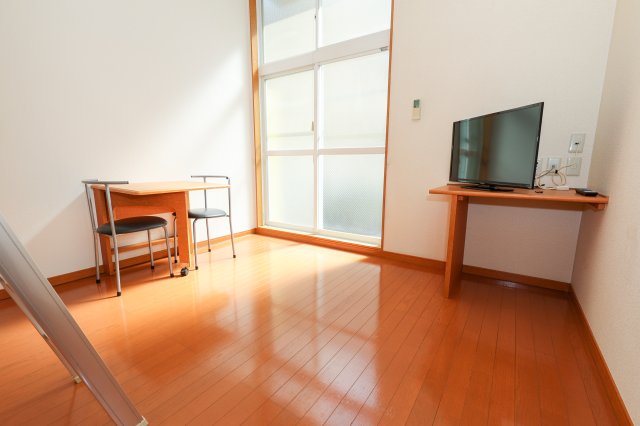 その他　開口部が高く、明るいです。