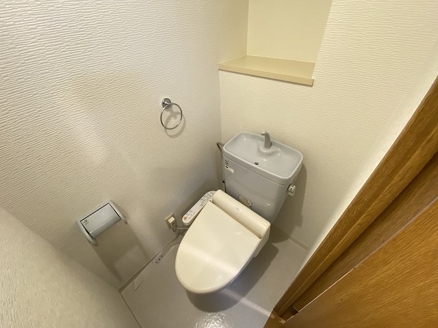 トイレ　落ち着いたトイレです