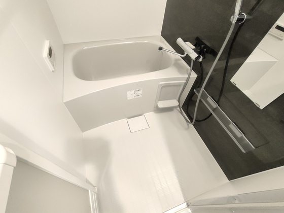 バス・シャワールーム　※別部屋の写真です