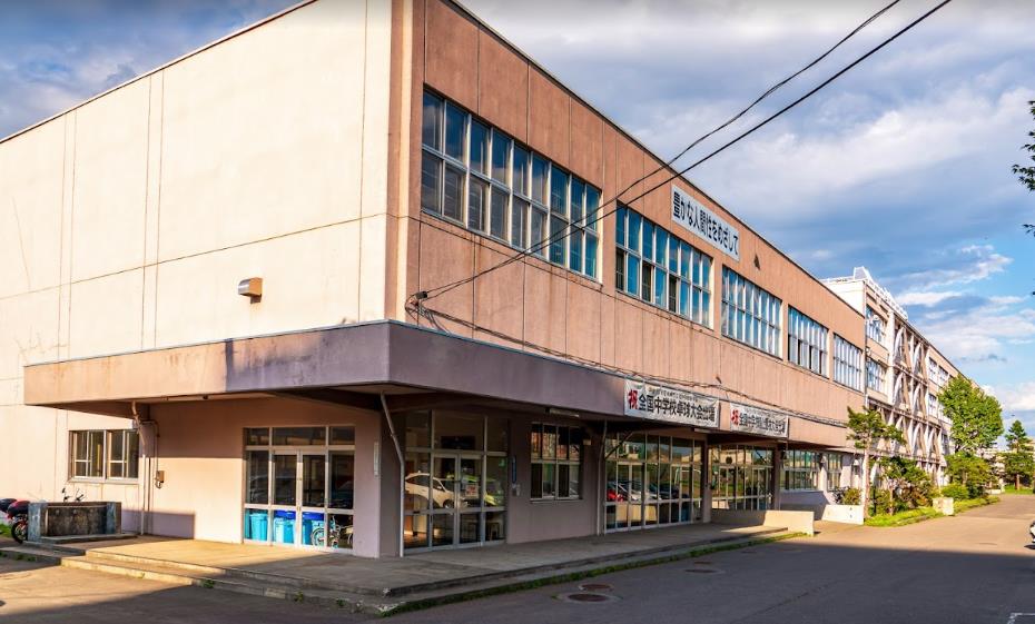 中学校　札幌市立柏中学校（中学校）まで387m