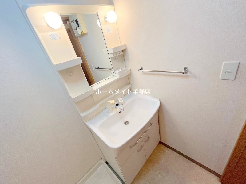 洗面設備　シャンプードレッサーで便利です♪