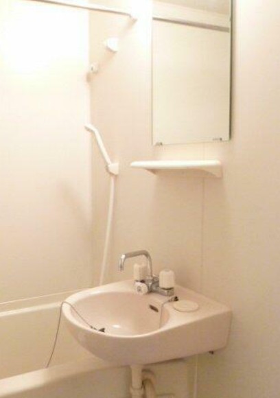 洗面設備　同タイプのお写真です