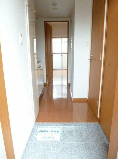 玄関　同タイプのお写真です