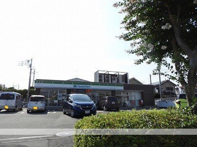 コンビニ　ファミリーマート（コンビニ）まで401m