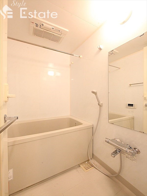 バス・シャワールーム　バスルーム