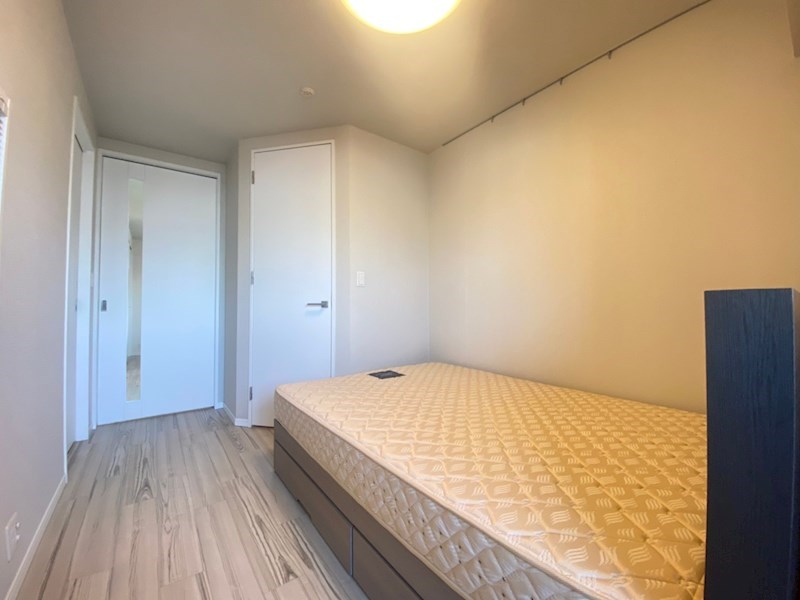 その他部屋・スペース　開放的な寝室です