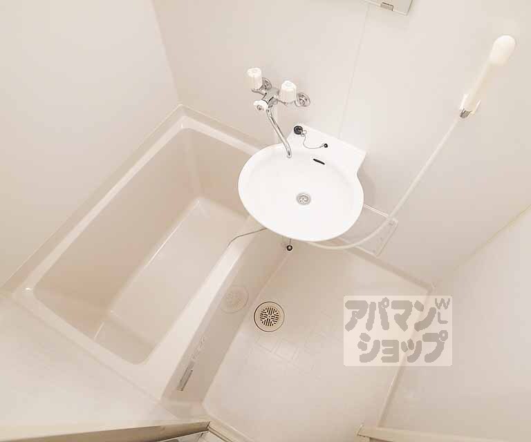 バス・シャワールーム　キレイデス！